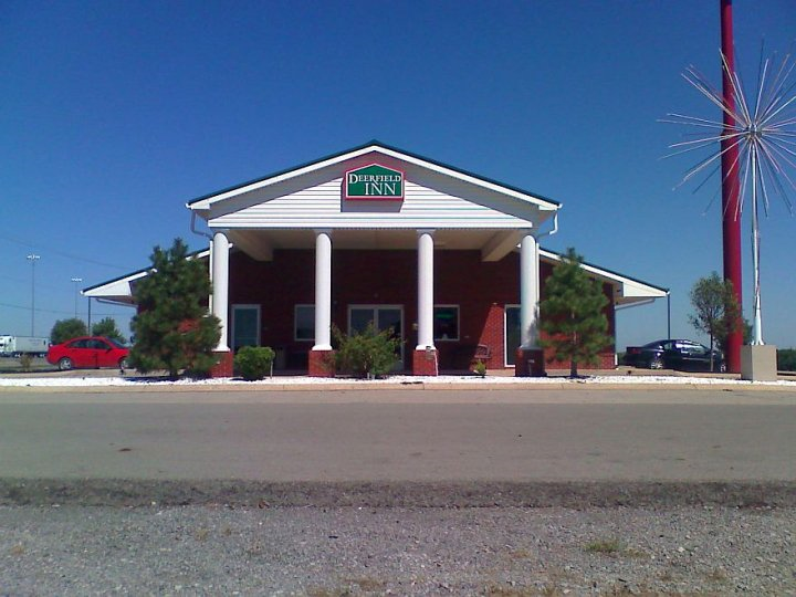 Deerfield Inn & Suites